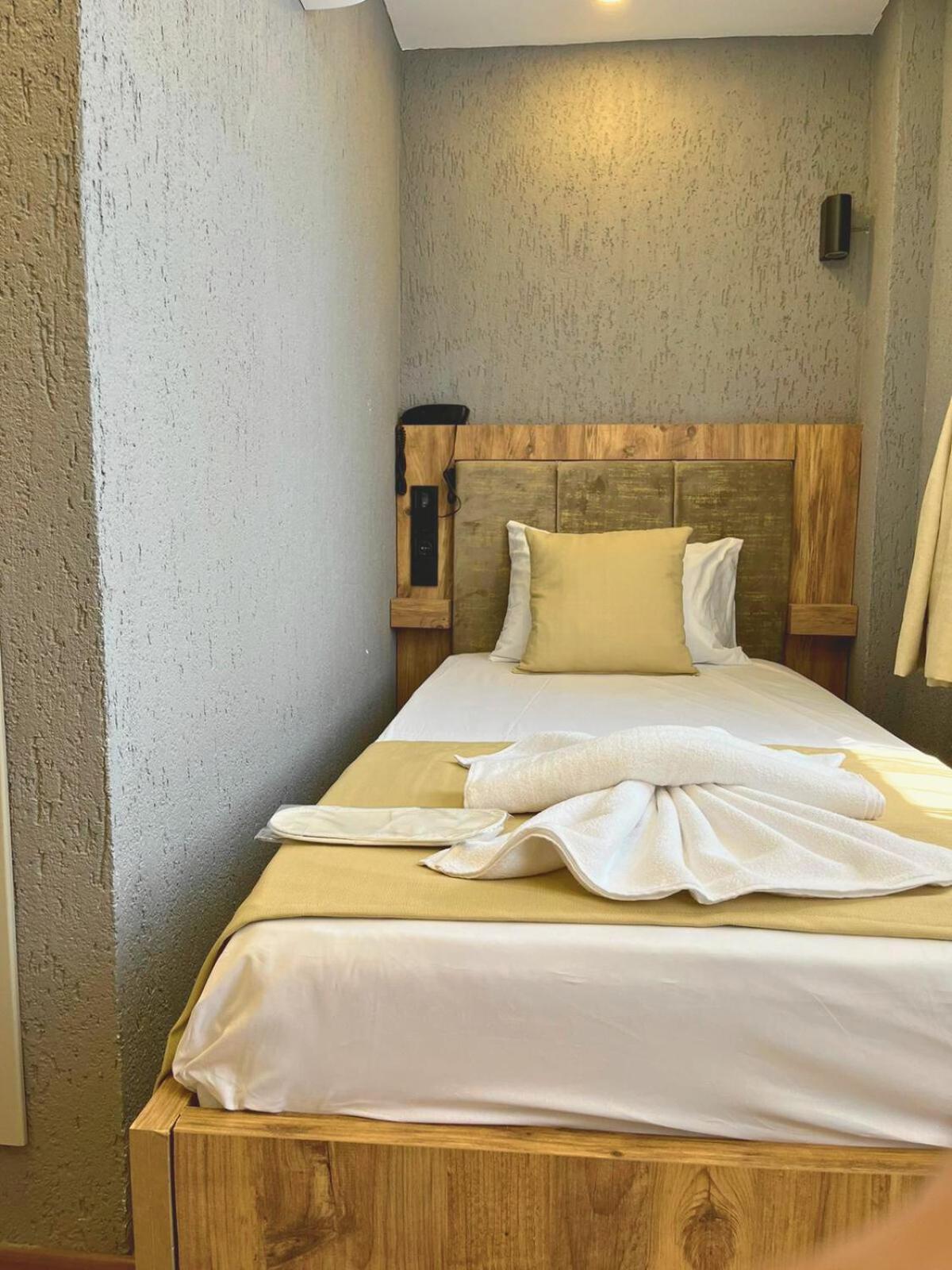 Yellow Bull Istanbul Hotel Екстер'єр фото